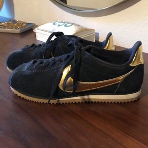 Nike Cortez black with gold metallic